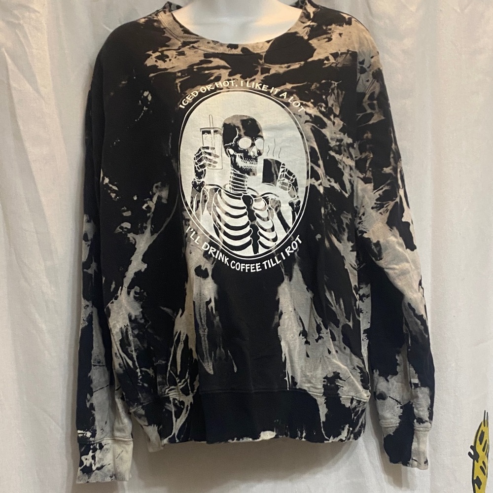 Black and White Graphic Men's Sweater